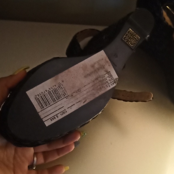 Brand new gorgeous Dolce and Gabbana wedges - Picture 2 of 7